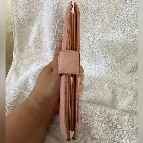 CHANEL CC Logo Caviar Skin Long Bifold Wallet - Picture 11 of 16